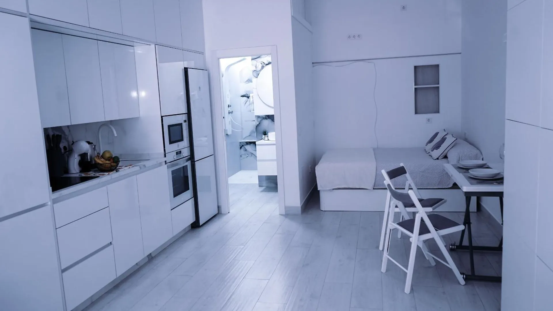 Malagasuite Cozynest Center Apartment